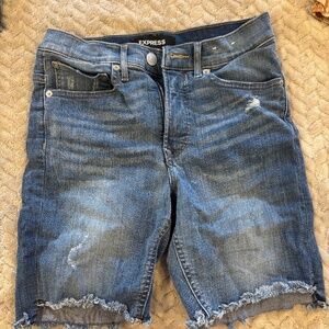 Express Shorts